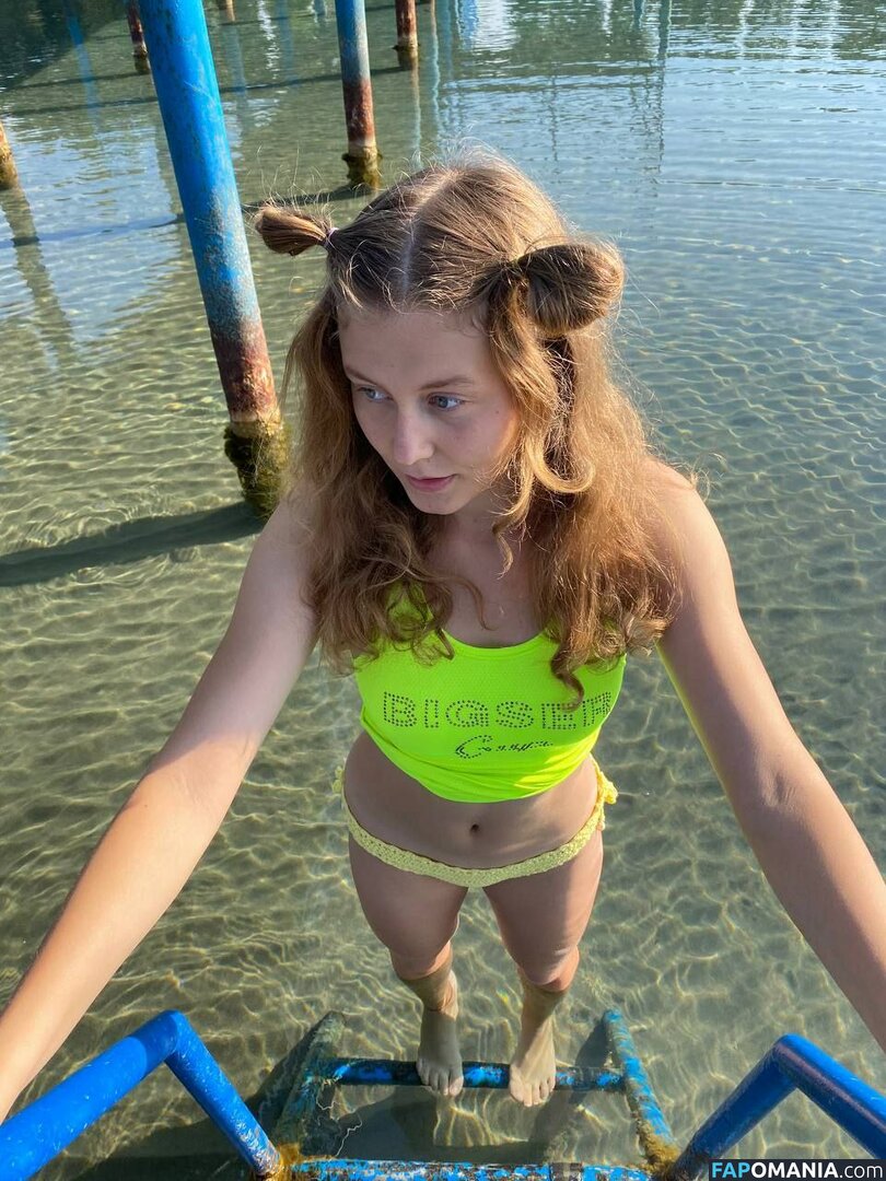 _vitaniemi01 / bloom.xvi / nayane_vitali01 / vitaniemi Nahý OnlyFans  Uniklá fotka #474