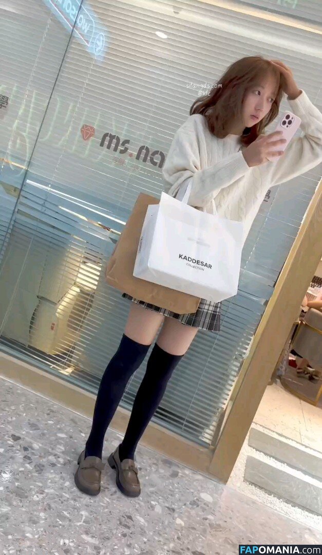 Voyeur Asian Pissing Toilet &Amp; Upskirts Only / girlspissin / https: Nahý OnlyFans  Uniklá fotka #4