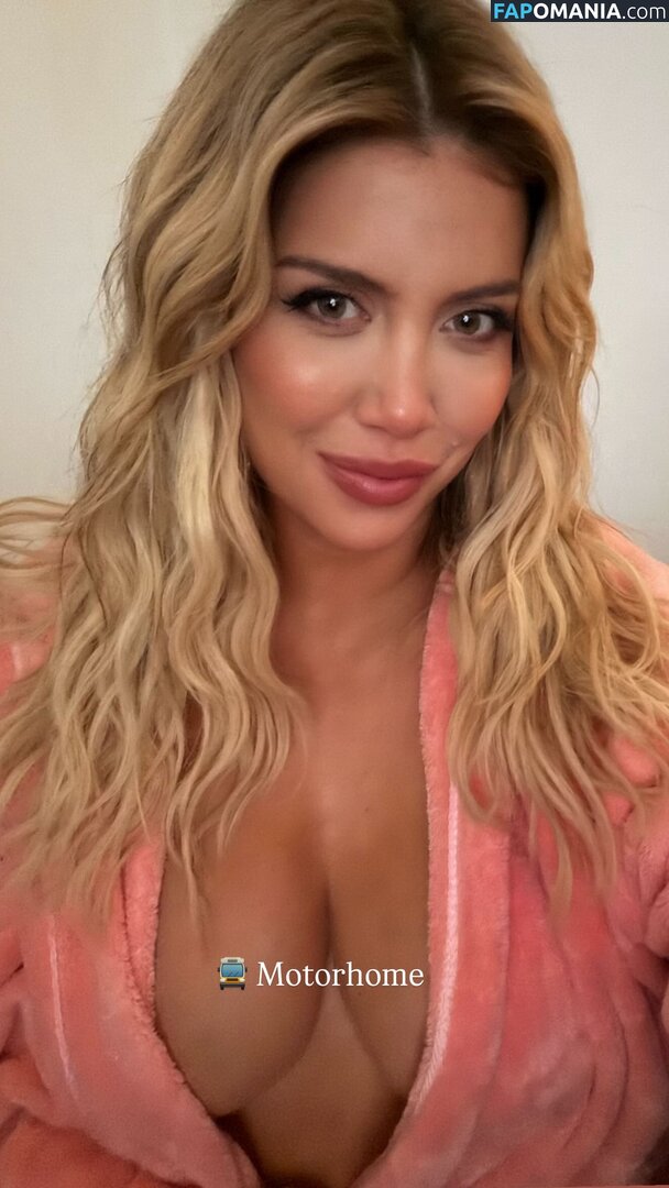 Icardi / Wanda Nara / badbitchwan / wanda_nara / wanditanara Nahý OnlyFans  Uniklá fotka #471