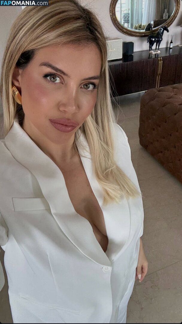 Icardi / Wanda Nara / badbitchwan / wanda_nara / wanditanara Nahý OnlyFans  Uniklá fotka #495