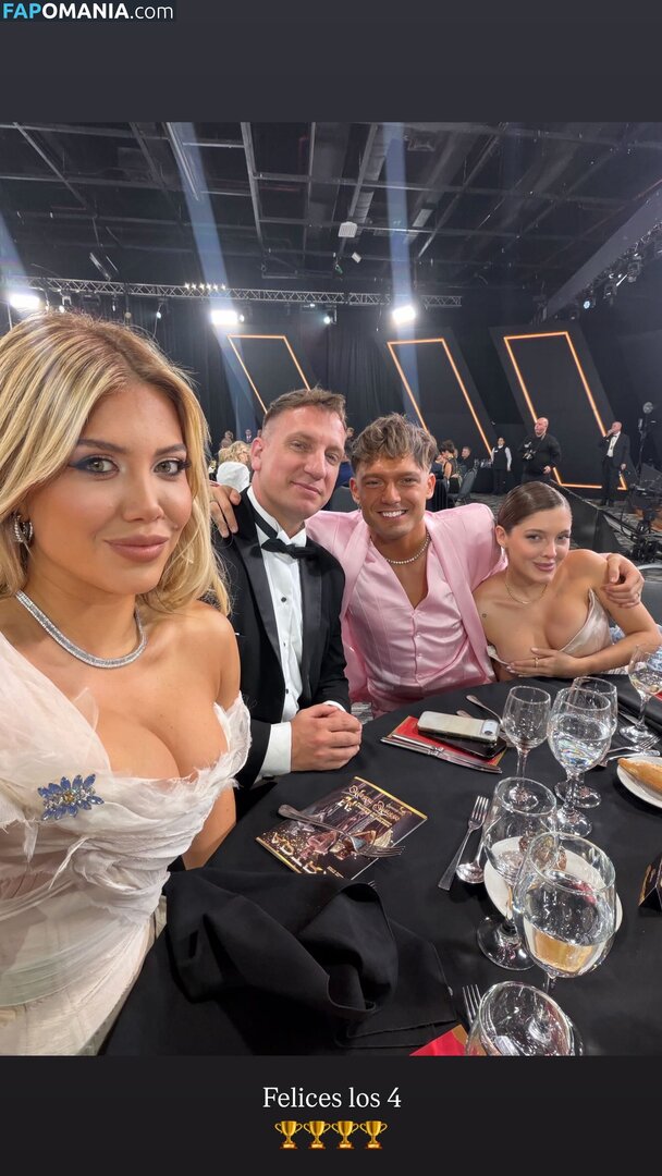 Icardi / Wanda Nara / badbitchwan / wanda_nara / wanditanara Nahý OnlyFans  Uniklá fotka #526