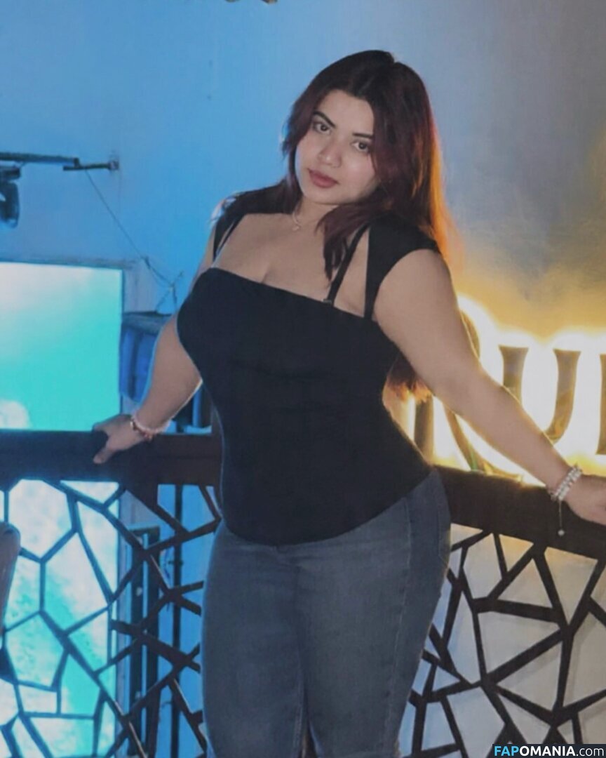Wanderlust.rawat / ammu_rawat19 Nahý OnlyFans  Uniklá fotka #4