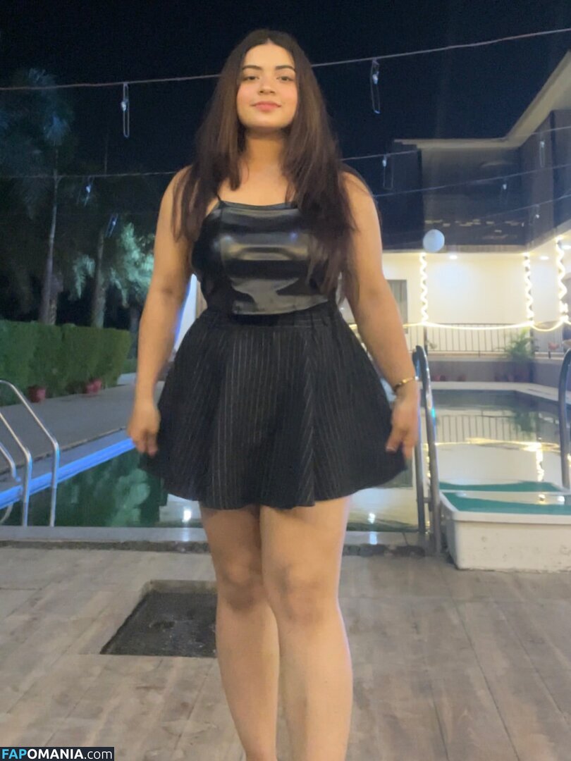 Wanderlust.rawat / ammu_rawat19 Nahý OnlyFans  Uniklá fotka #6