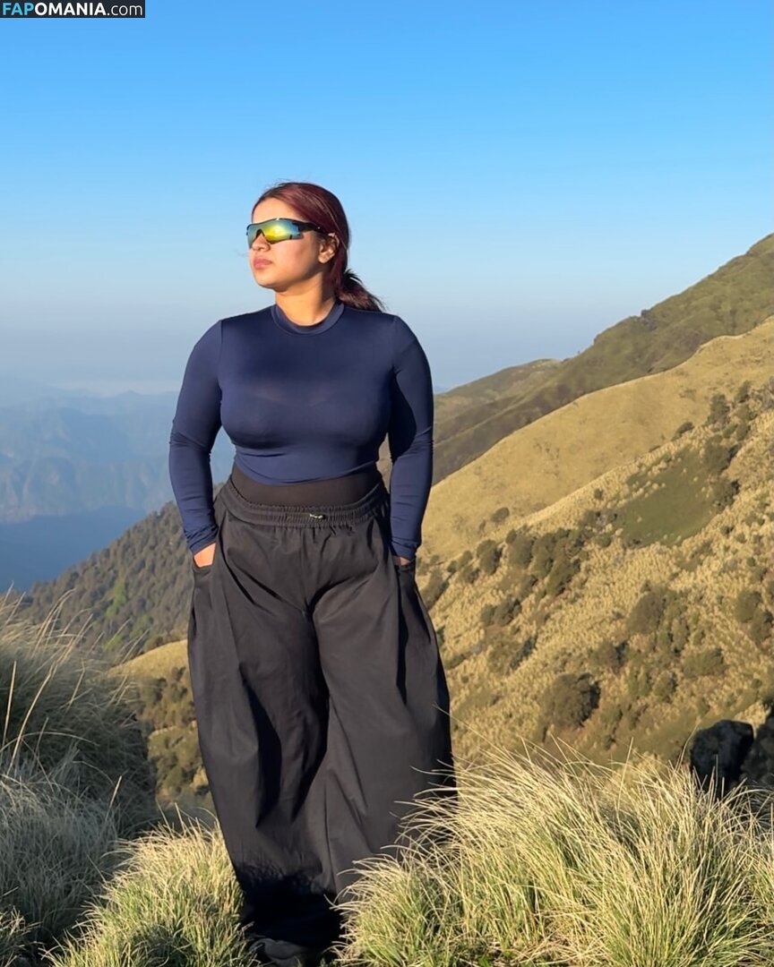 Wanderlust.rawat / ammu_rawat19 Nahý OnlyFans  Uniklá fotka #7