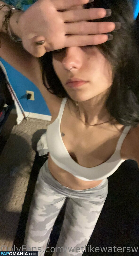 Acacia Gracelyn / The.better.acacia / acacia_gracelyn / wetlikewatersweetlike Nahý OnlyFans  Uniklá fotka #13