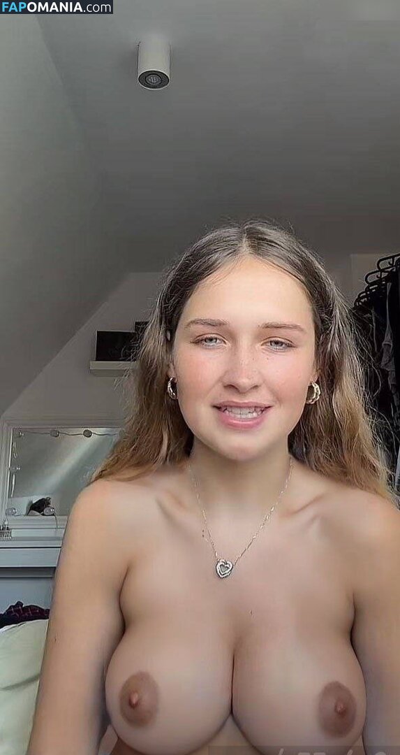 Wieke / wieke.l / wieke_l / wiekelanganke3244 Nahý OnlyFans  Uniklá fotka #168
