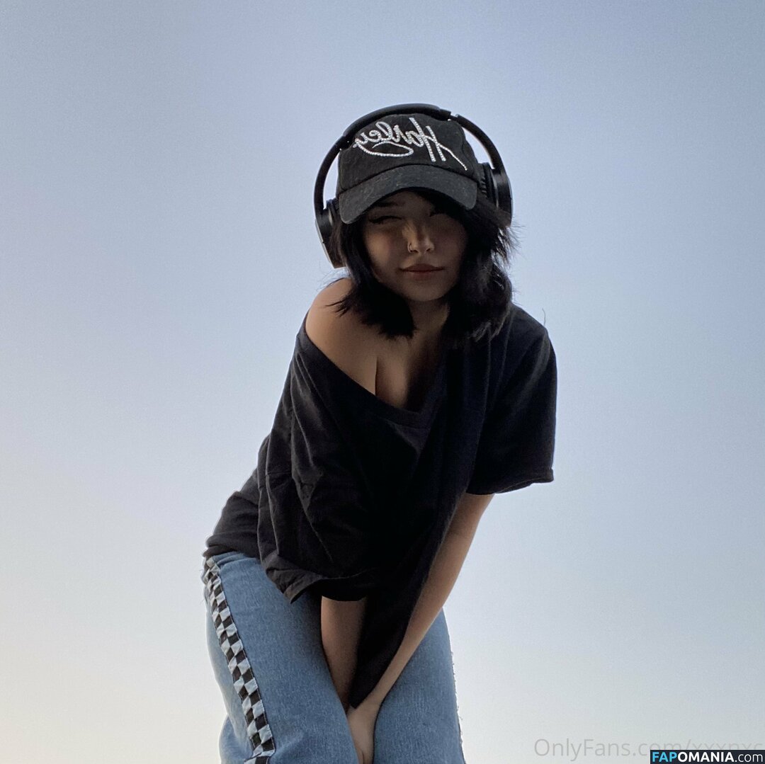 nikki / starbits27 / wtsdafuzz / xxxnxc Nahý OnlyFans  Uniklá fotka #661