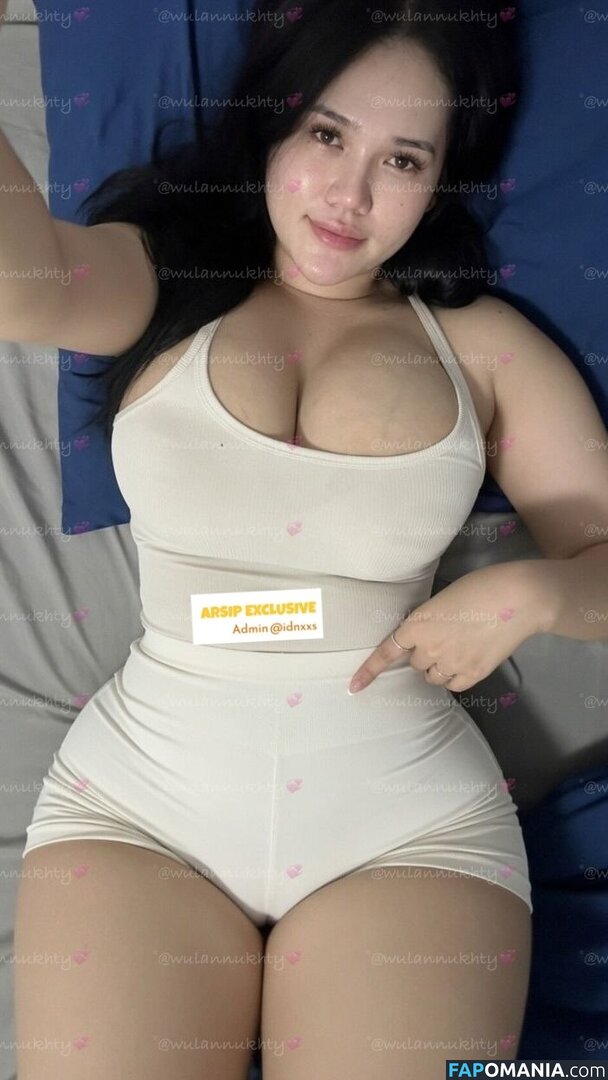 fitriwln / https: / wulannukhty / xxbbywlnn Nahý OnlyFans  Uniklá fotka #2