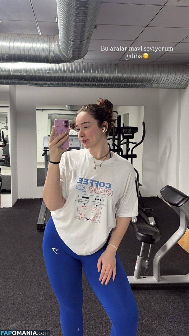 Yagmur Simsek / https: / rainsimsek98 / yagmrsmsk / yamursimseek Nahý OnlyFans  Uniklá fotka #10