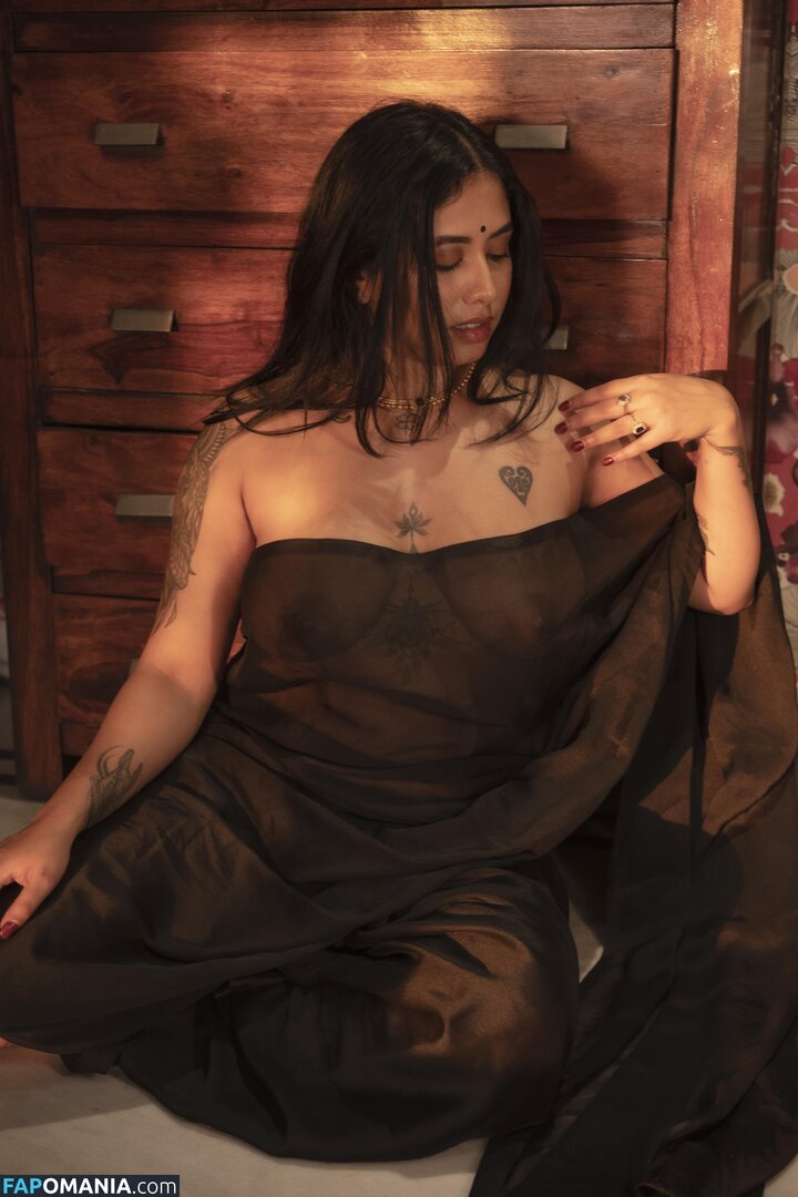 Yajna Seni / yajnaseni25 Nahý OnlyFans  Uniklá fotka #21