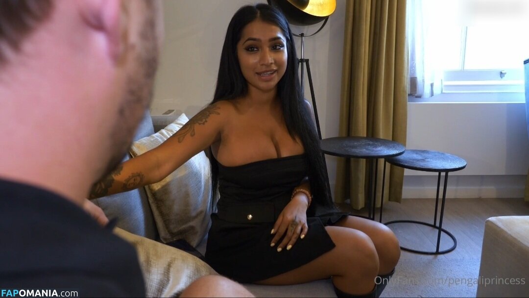 Yasmina Khan Nahý OnlyFans  Uniklá fotka #5