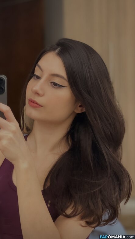 Ingrid Larissa / Yayahuz / _ingridlarissa Nahý OnlyFans  Uniklá fotka #30