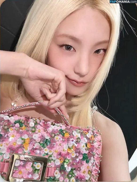 Hwang Ye-ji / ITZY (예지 / Yeji / yezyizhere Nahý OnlyFans  Uniklá fotka #18