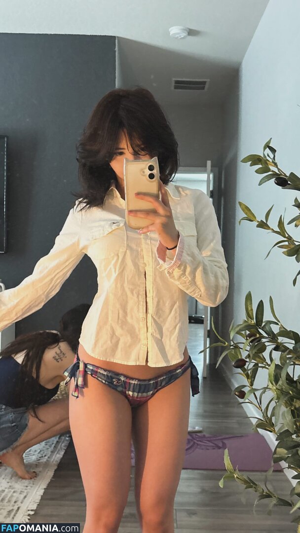 Yukiifoxx / Zelly Nahý OnlyFans  Uniklá fotka #1