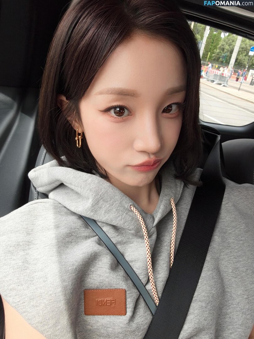 _Yuqi_ / https: / yuqisong.923 / yuqisun Nahý OnlyFans  Uniklá fotka #56