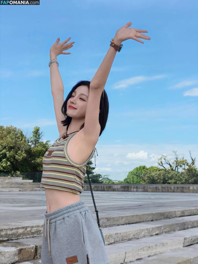 _Yuqi_ / https: / yuqisong.923 / yuqisun Nahý OnlyFans  Uniklá fotka #60