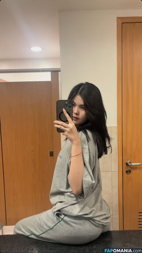 Yuri Gen / ilyrgennn / yengshdx_ Nahý OnlyFans  Uniklá fotka #3