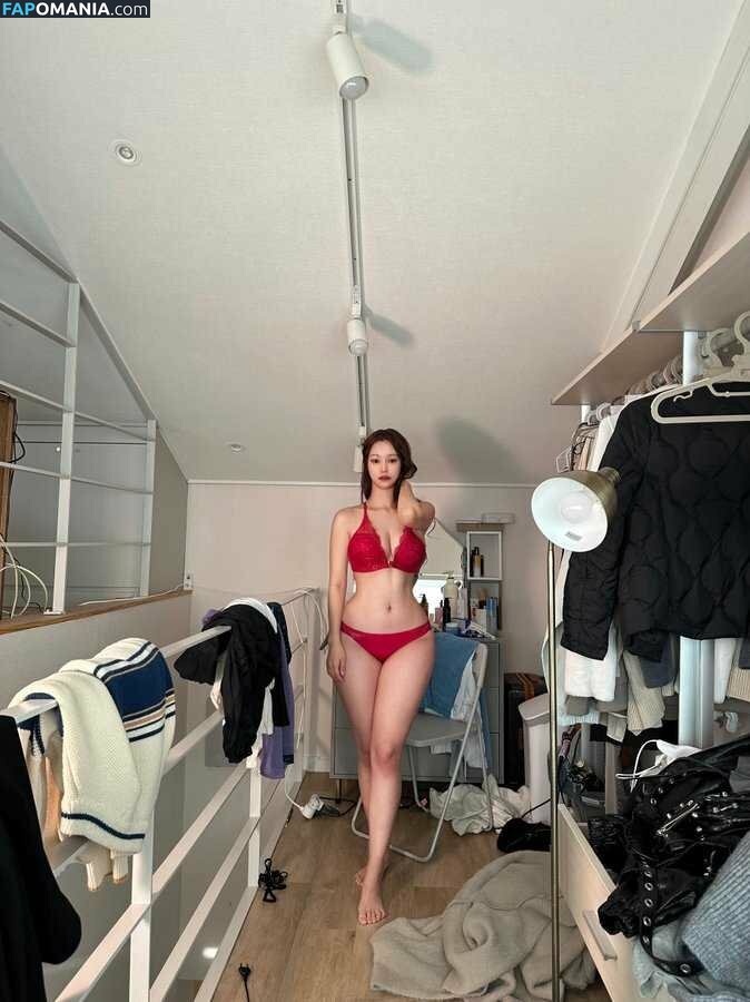 Yuyuhwa / yu_yuhwa / yuyuhwa_tw Nahý OnlyFans  Uniklá fotka #21