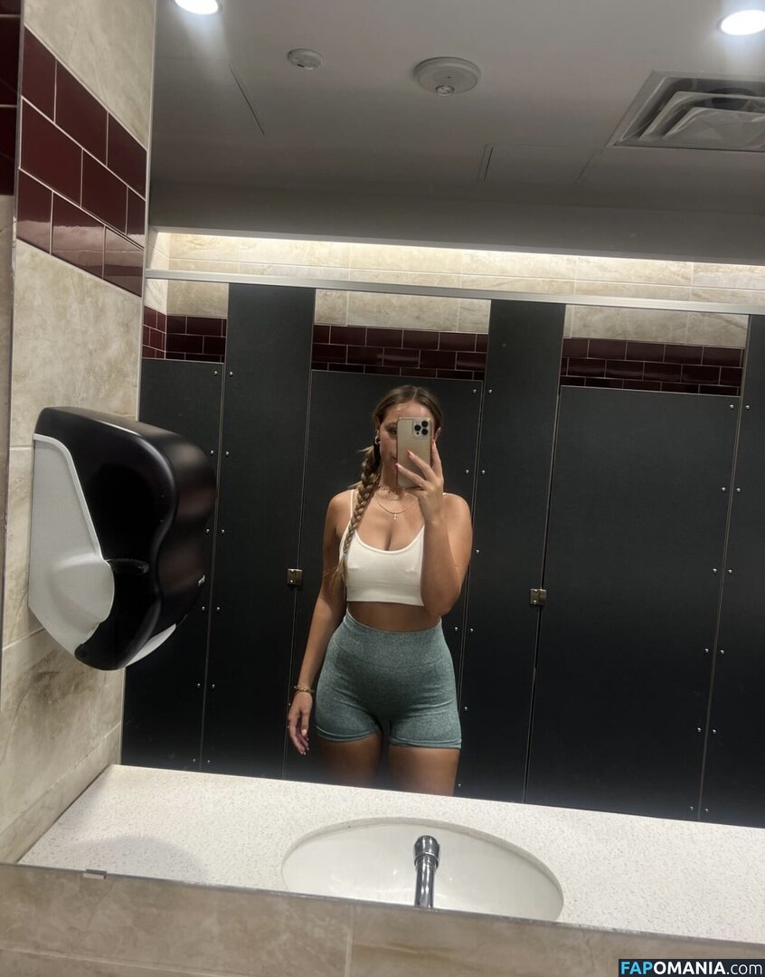 zaebaee / zaeszecret / zaezacarias Nahý OnlyFans  Uniklá fotka #1