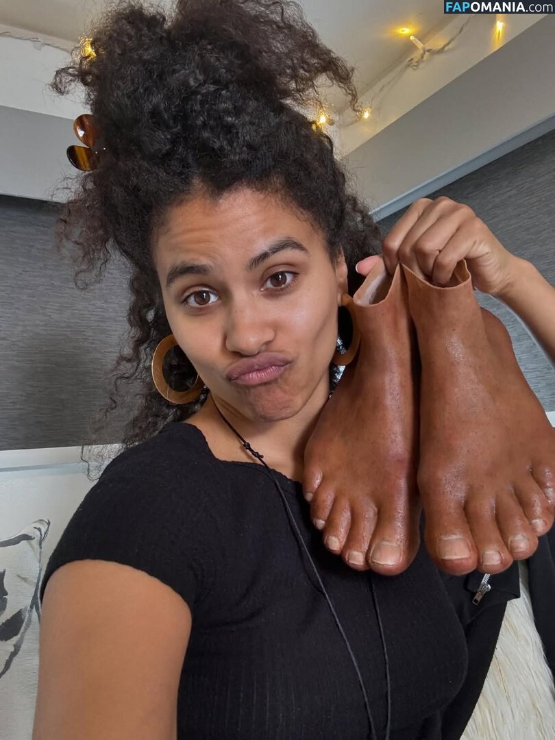 Zazie Beetz / zaziebeetz Nahý OnlyFans  Uniklá fotka #9