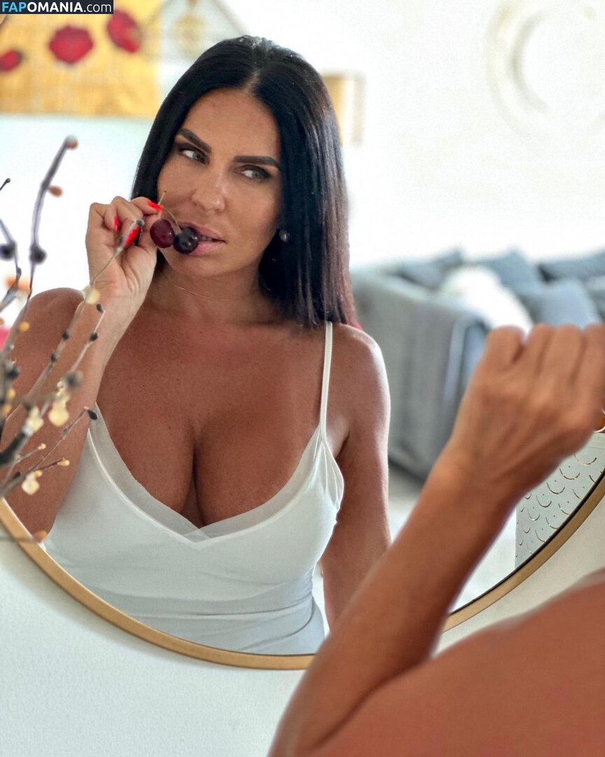 Zdlena Vitaly's Mom Nahý OnlyFans  Uniklá fotka #3