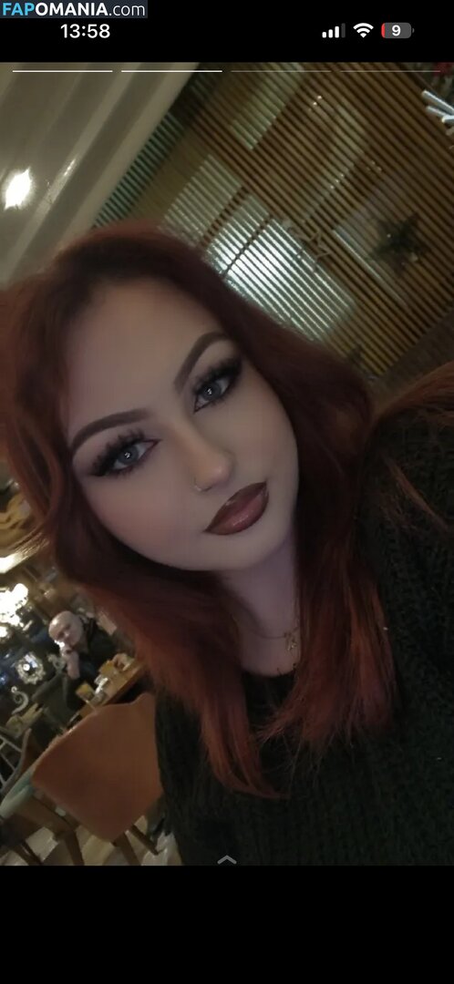 Zenicke Drolje / __bedra__ / huskicchanaa / lara._croft._ / mmiijjaaa / sisicmedina Nahý OnlyFans  Uniklá fotka #18