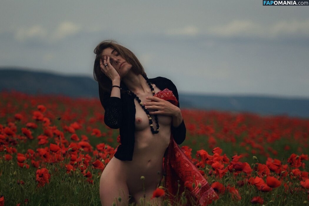 Zhenya Kotova Nahý OnlyFans  Uniklá fotka #8