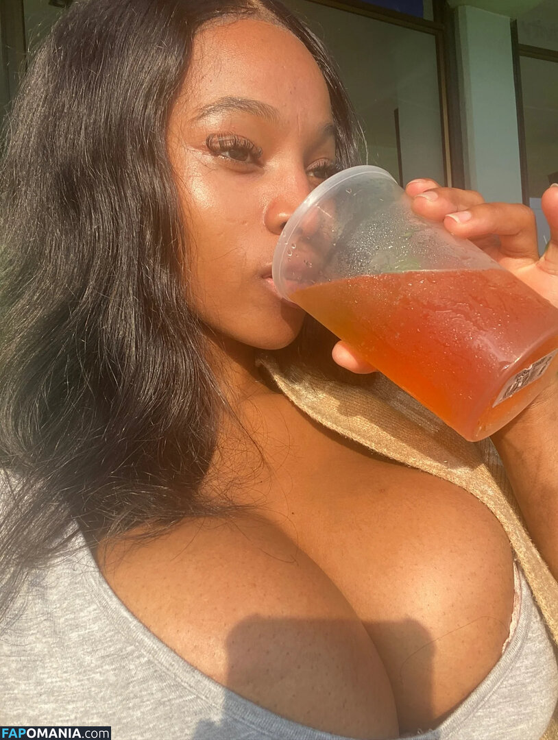 Zizipho Ondiswa / majokwenizizipho / zizipho_majokweni Nahý OnlyFans  Uniklá fotka #6