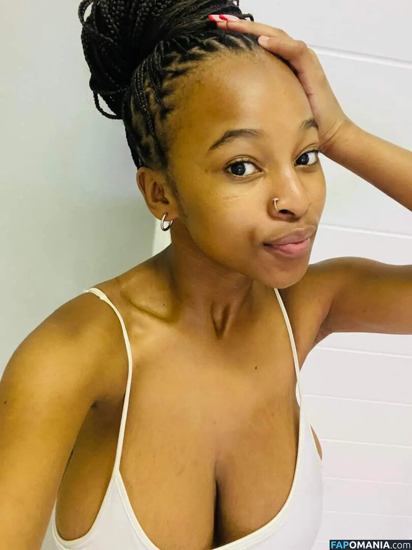 Zizipho Ondiswa / majokwenizizipho / zizipho_majokweni Nahý OnlyFans  Uniklá fotka #10