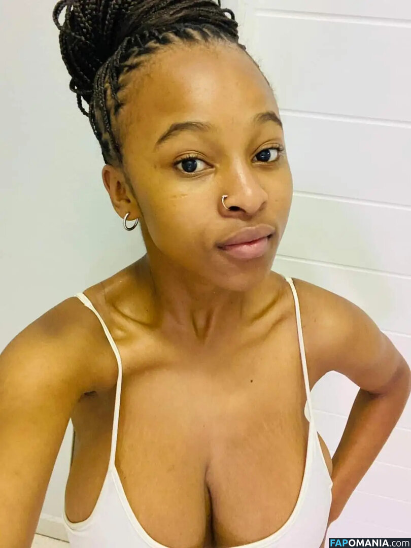 Zizipho Ondiswa / majokwenizizipho / zizipho_majokweni Nahý OnlyFans  Uniklá fotka #11