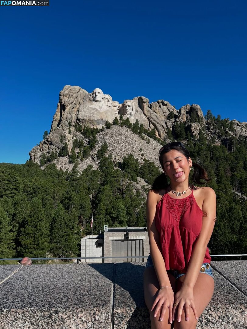 Zoe Grace Rodriguez / zoegracerodriguez Nahý OnlyFans  Uniklá fotka #2
